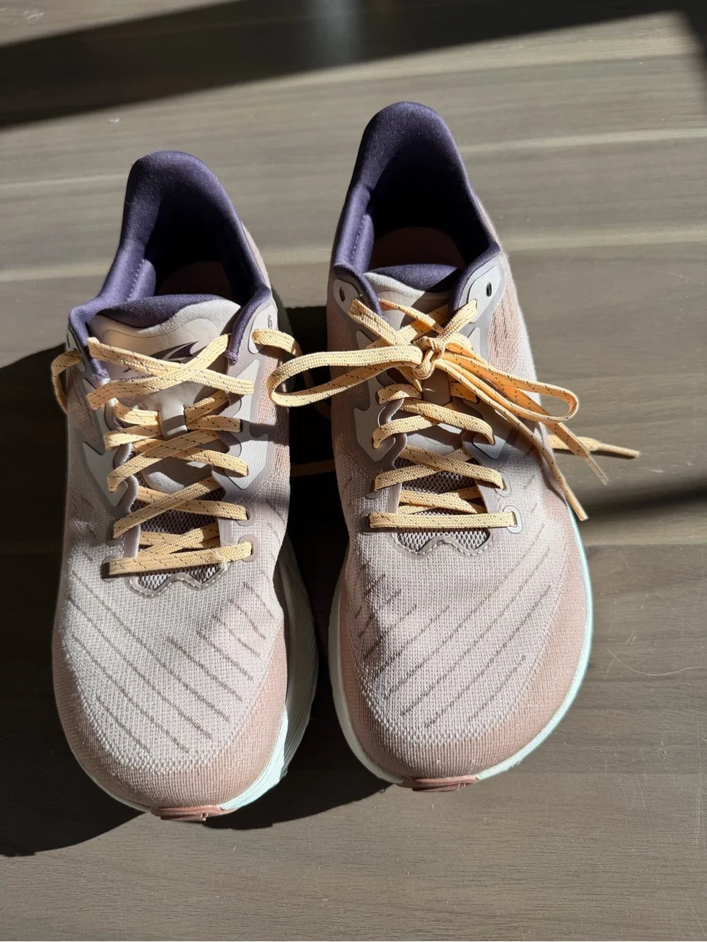 Altra Women’s Experience Flow Runnin Shoes - Dusty rose tan with eggplant Accent